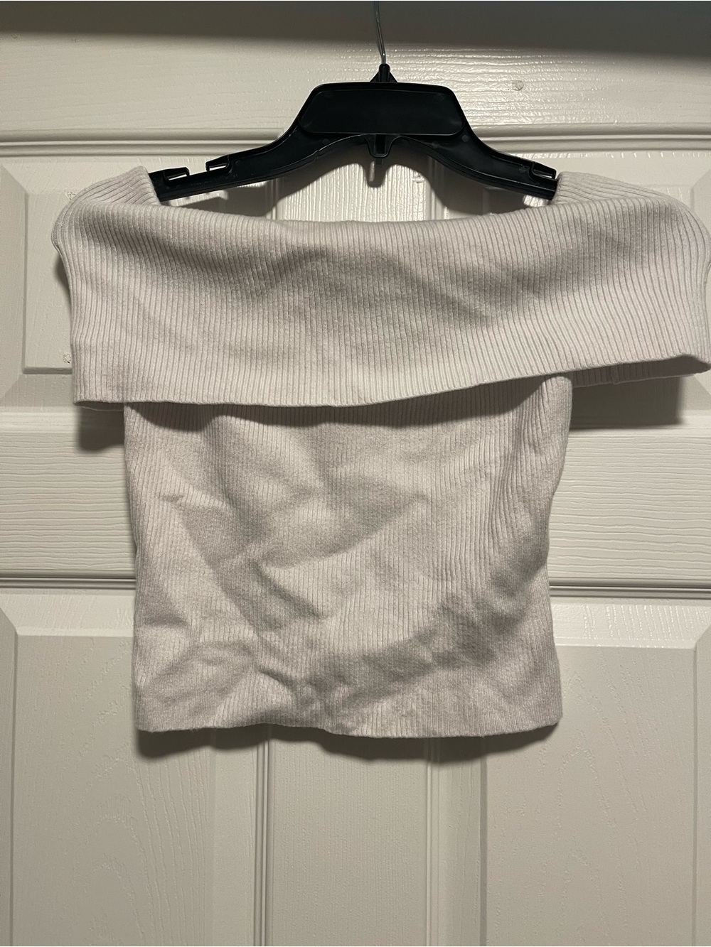Abercrombie & Fitch off-the-shoulder top
